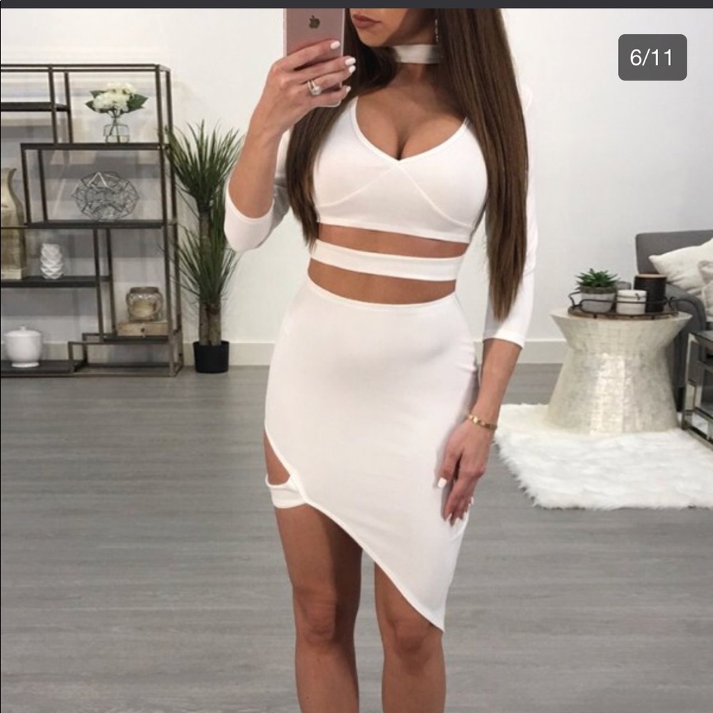 Choker cut out dress